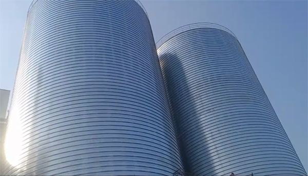 石泉2座混凝土高架卷板仓